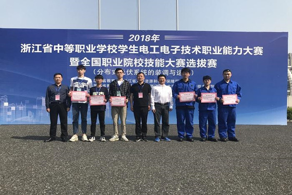 當今職校學汽車美容專業(yè)怎么樣去哪里學