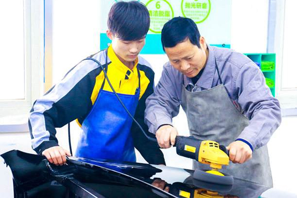 貴州航空工業(yè)技師學(xué)院汽修專業(yè) 貴州航空工業(yè)技師學(xué)院汽修專業(yè)