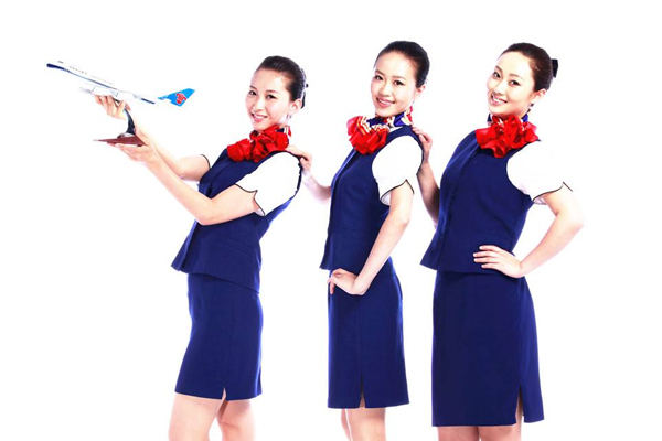 貴州航空工業(yè)技師學(xué)院?jiǎn)握幸?空中乘務(wù)報(bào)考要求