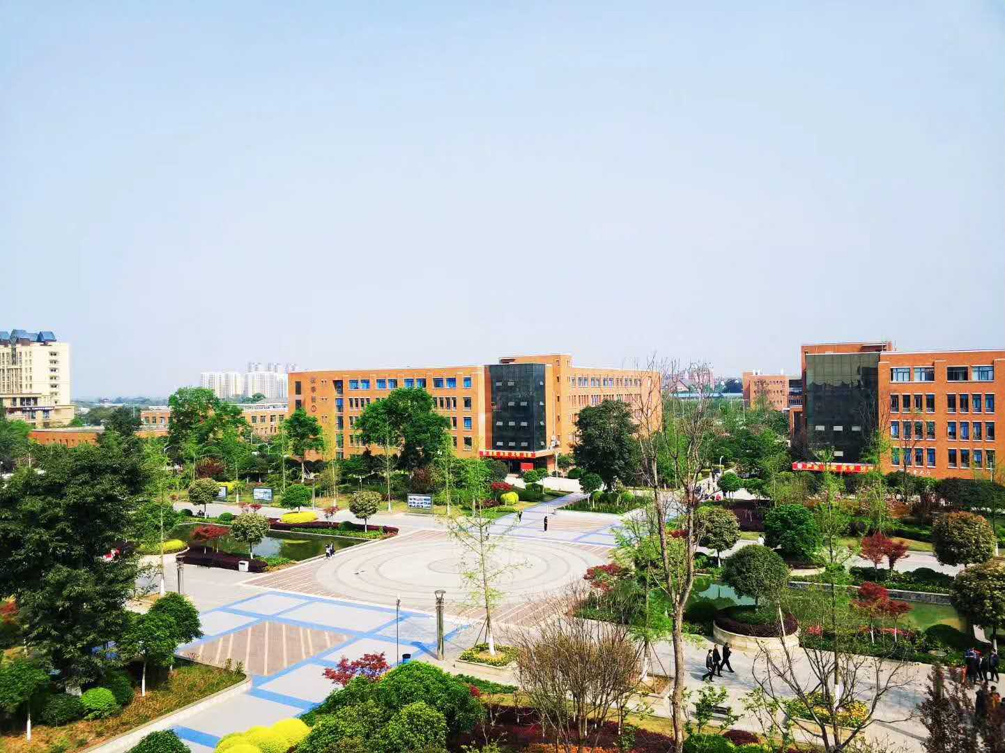 五月花技工學(xué)校