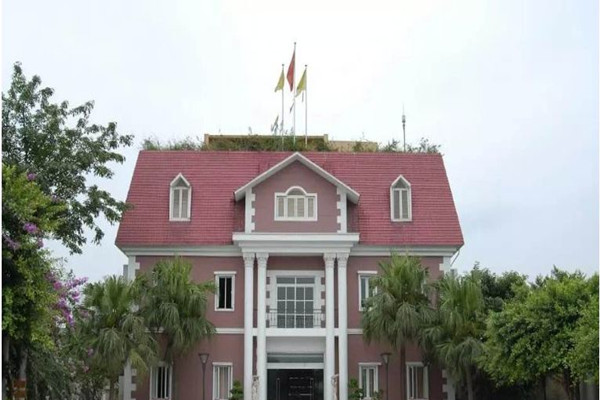 宜賓三峽機電職業(yè)技術(shù)學(xué)校 宜賓三峽機電職業(yè)技術(shù)學(xué)校