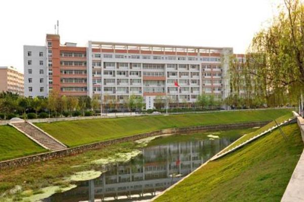 達州鳳凰職業(yè)技術(shù)學校 達州鳳凰職業(yè)技術(shù)學校