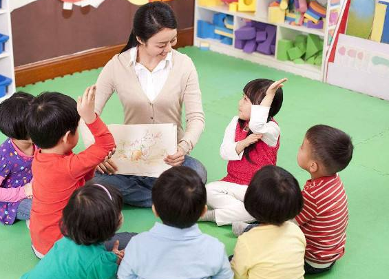 老師給孩子上課