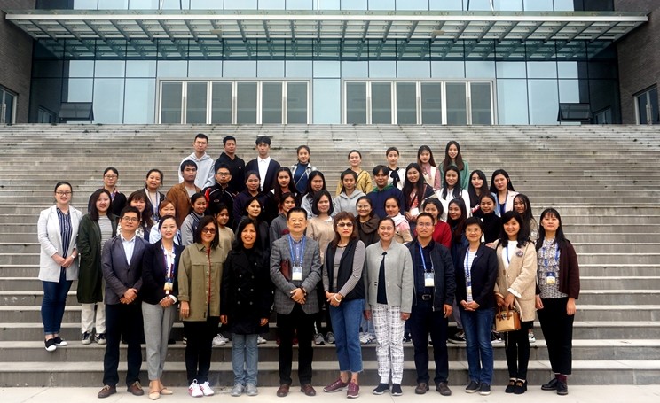 見面會上師生留影 見面會上師生留影