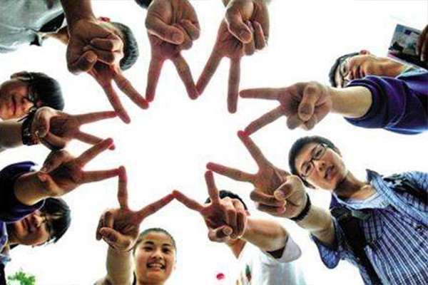 大學(xué)生 大學(xué)生