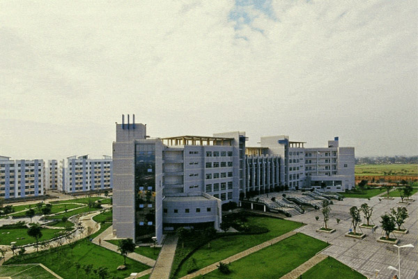 大學(xué)校園一角 大學(xué)校園一角