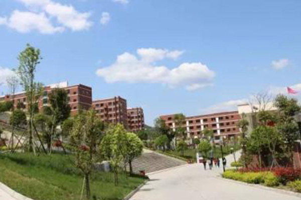 巴中職高 巴中職高