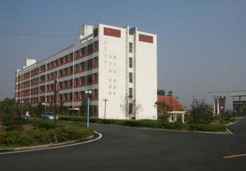 職業(yè)學(xué)校