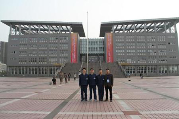 巴中市職業(yè)中學(xué) 巴中市職業(yè)中學(xué)