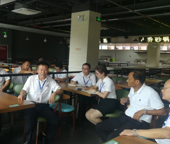 關(guān)心食堂就餐情況 關(guān)心食堂就餐情況