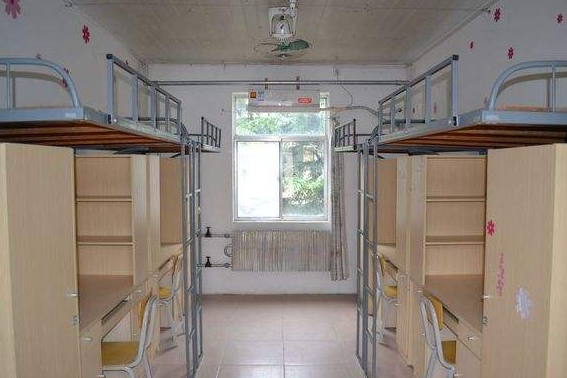 宿舍環(huán)境 宿舍環(huán)境