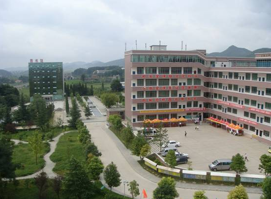 貴州城市職業(yè)學(xué)院校園景色