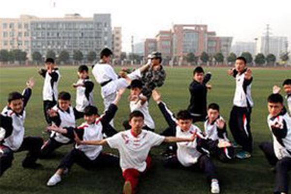 江油職高 江油職高