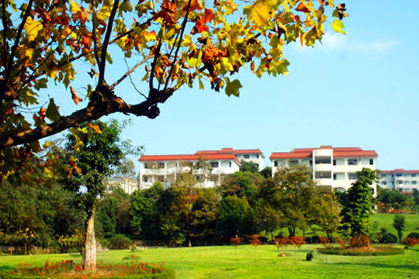 江油職業(yè)技術(shù)學(xué)校 江油職業(yè)技術(shù)學(xué)校