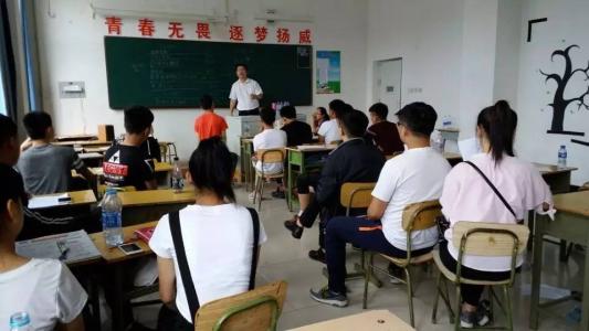 技校女生讀什么專業(yè) 技校女生讀什么專業(yè)