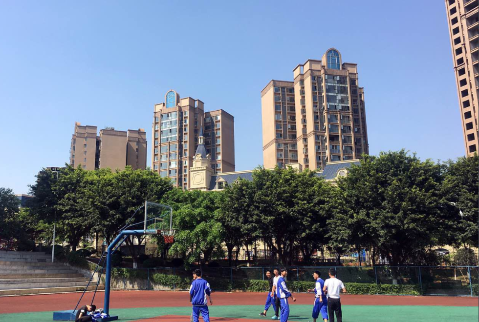 人壽華達(dá)學(xué)校是高中嗎 人壽華達(dá)學(xué)校是高中嗎