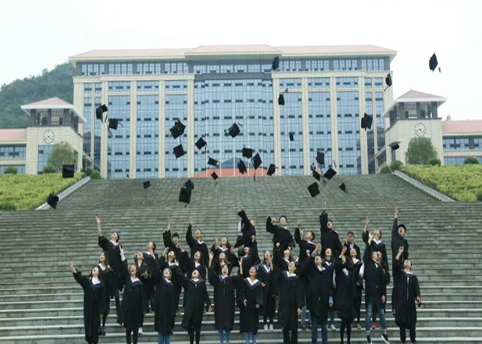 畢業(yè) 畢業(yè)