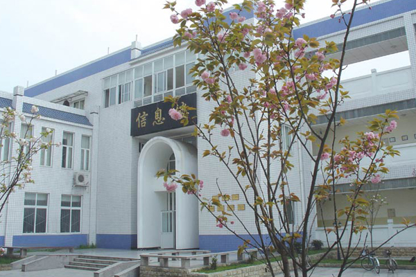 成都職業(yè)學(xué)校 成都職業(yè)學(xué)校