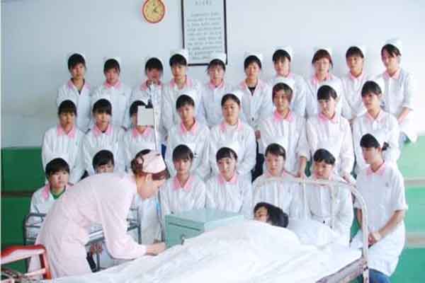 衛(wèi)校學(xué)校