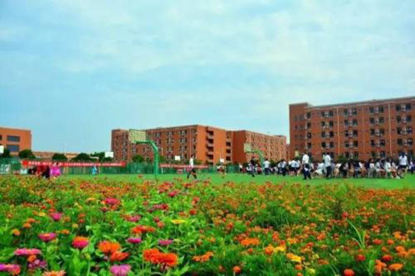  成都五月花高級技工學(xué)校