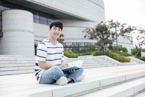 男生技校學(xué)什么最掙錢