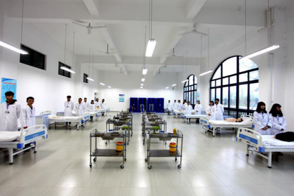 樂山醫(yī)藥科技學校成都校區(qū)實驗室